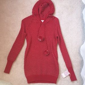 Red long holiday sweater (Shrinking Violet)